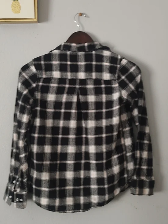 Tractr Black and White Plaid Button-Down Shirt - Picture 2 of 6